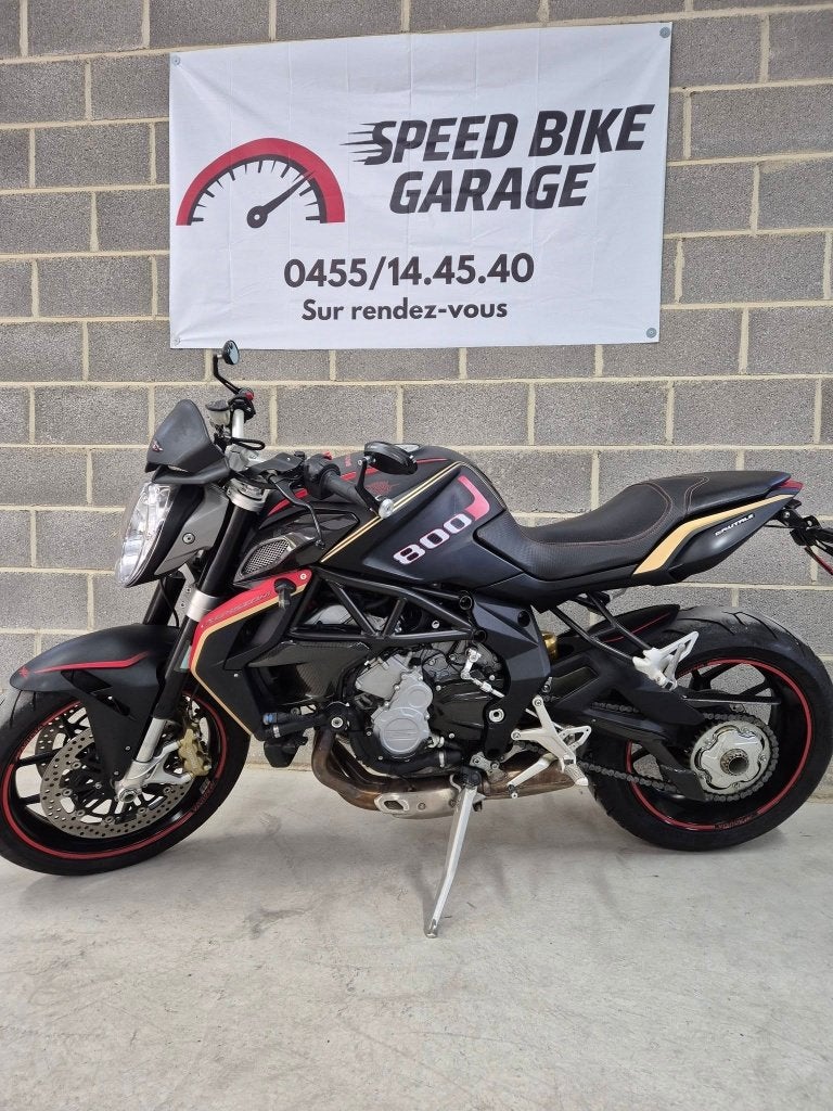 MV AGUSTA 800, Occasion, Motorrijbewijs A, Bedrijf, 3 cilinders