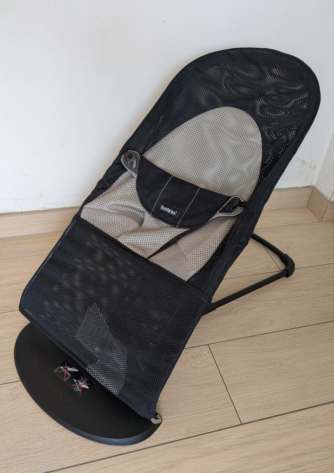 Babybjörn wipstoel mesh zwart/grijs, Kinderen en Baby's, Ophalen, Zo goed als nieuw, Wipstoel