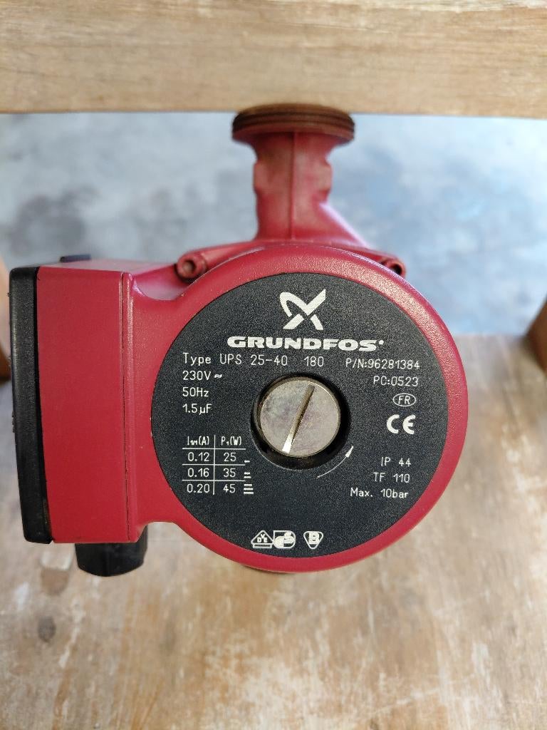 Grundfos ups 25-40 180, Enlèvement, Neuf, Chaudière CC ou Chaudière combinée