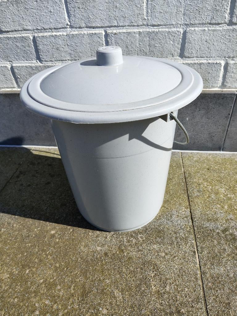 Hygiënische emmer wc-emmer nieuwstaat, Maison & Meubles, Seaux, Enlèvement ou Envoi, Comme neuf, Synthétique, Avec couvercle