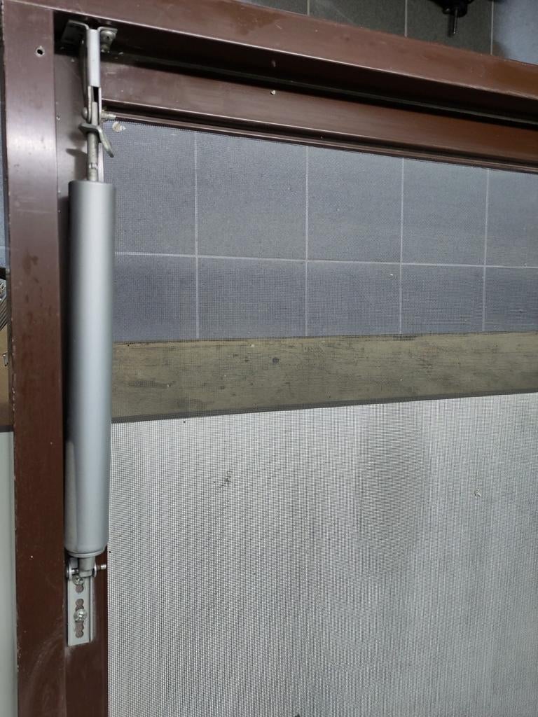 bruine hordeur met met automatische pompsluiting (99x214,5), Doe-het-zelf en Bouw, Ophalen, Gebruikt, 80 tot 100 cm, Hordeur
