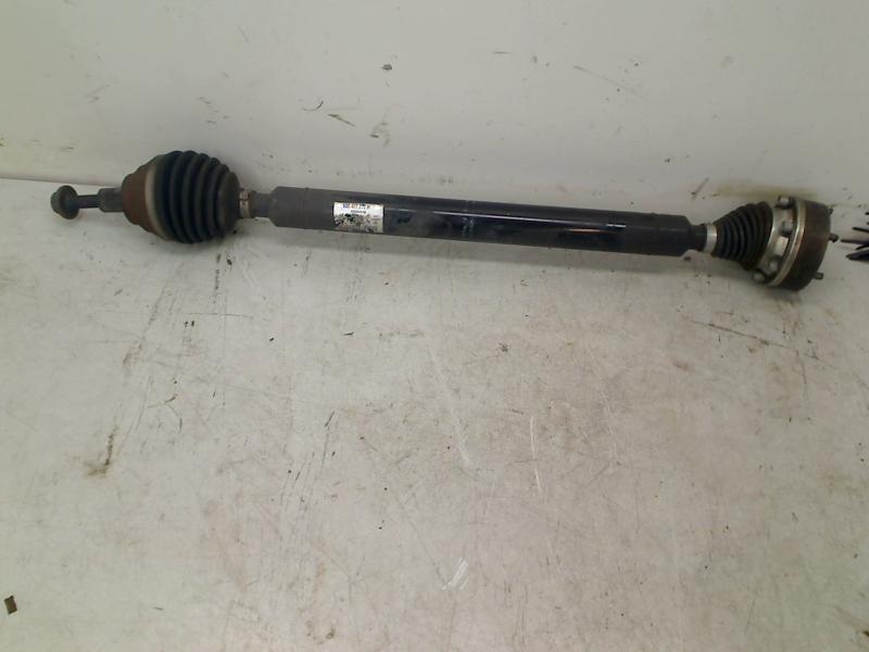 ARBRE DE TRANSMISSION / CARDAN DROIT TRANSMISSION (5Q0407272, Utilisé, De Bloemendaal 21 21
5221 EB  'S HERTOGENBOSCH, NL, Info@123Parts.nl