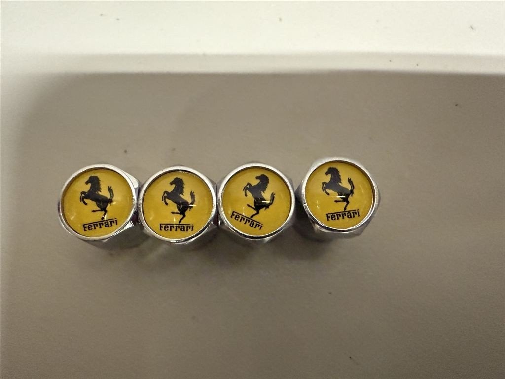 Ventiel dopjes - Ferrari logo, Enlèvement ou Envoi, Neuf