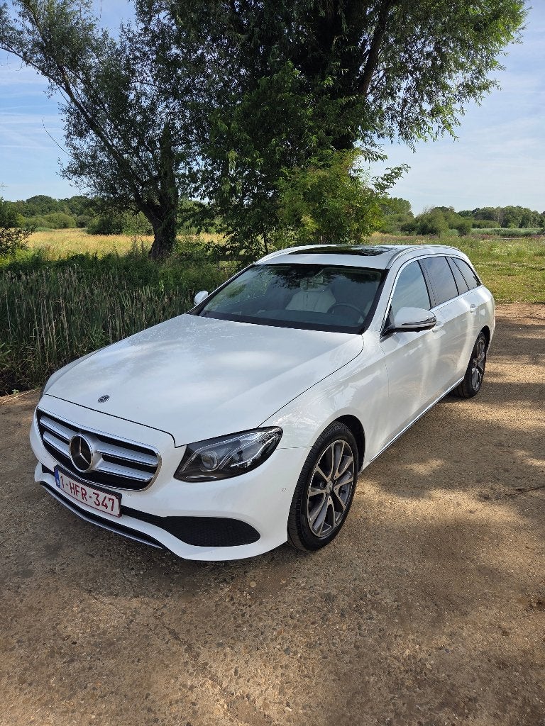 Mercedes Benz E220d 4Matic, Auto's, Mercedes-Benz, Automaat, 143 kW, Leder en Stof, Wit