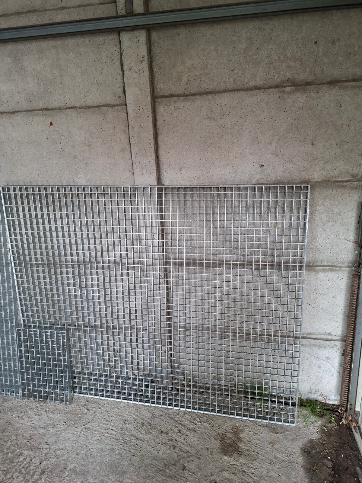 Gegalvaniseerde roosters., Bricolage & Construction, Quincaillerie & Fixations, Enlèvement, Comme neuf