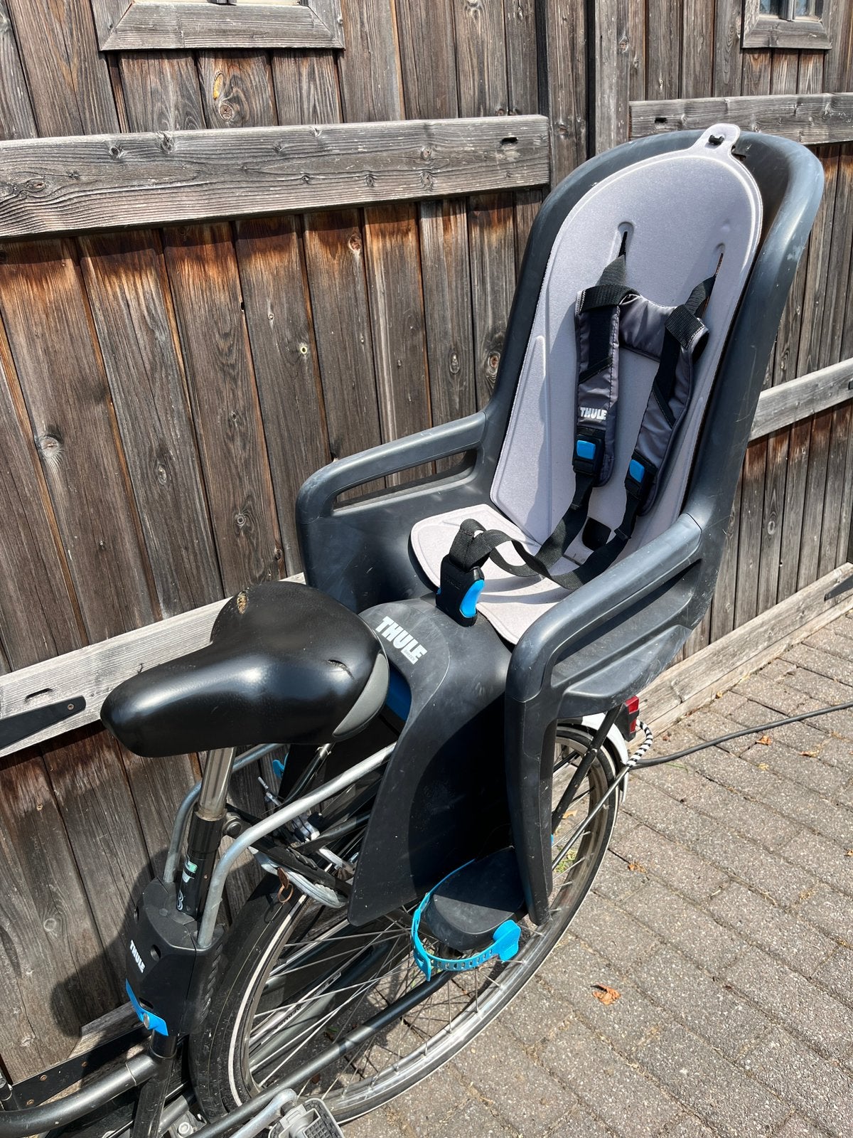 Thule fiets kinderstoeltje, Fietsen en Brommers, Ophalen, Zo goed als nieuw