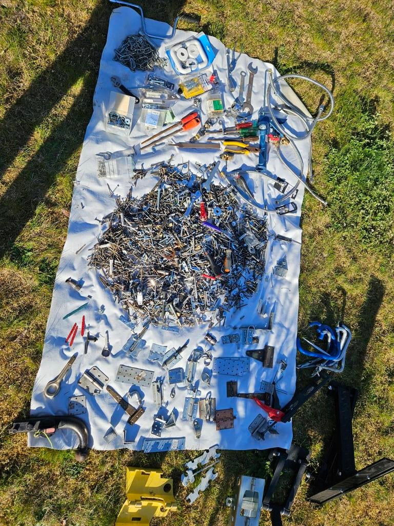 Voor de Doe het zelvers vijzen, gereedschap en schroeven, Ophalen