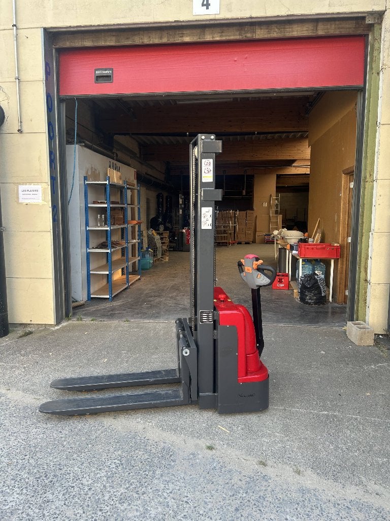Nieuwe elektrische stapelaar 1500kg – 3m hefhoogte, Zakelijke goederen, Machines en Bouw | Heftrucks en Intern transport, Stapelaar