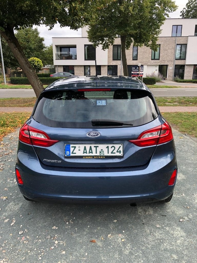 Ford Fiësta Cool & Connect benzine 27500 km van 2021, Auto's, Voorwielaandrijving, Dealer onderhouden, Stof, https://public.car-pass.be/vhr/cf18cbd1-618f-4ebc-bded-badf8bfe2265
