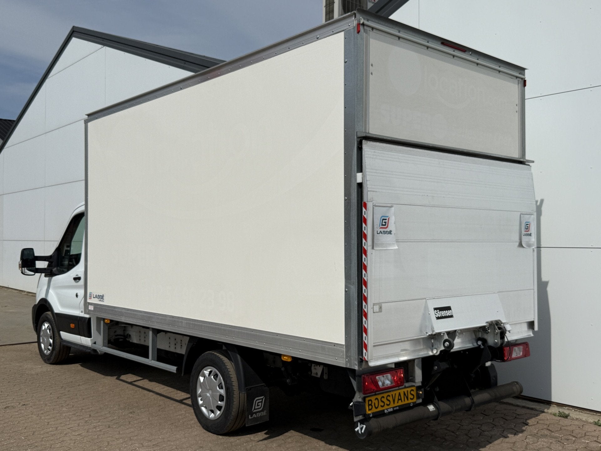 Ford Transit 2.0 TDCI 130PK Laadklep Airco Bakwagen Cruise C, Auto's, Zwart, 4 cilinders, Wit, Ford