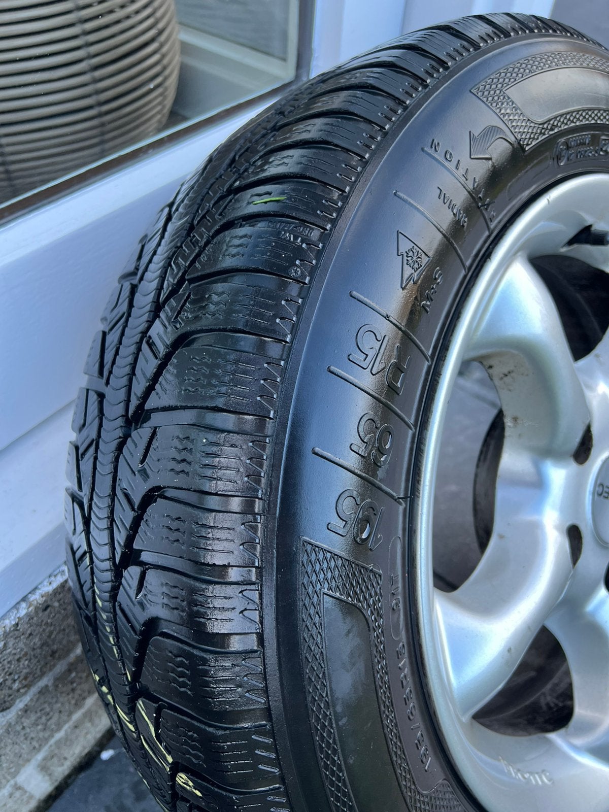 Banden 4stuks met velg 195/65 R15, Ophalen, 16 inch, Banden en Velgen, Winterbanden