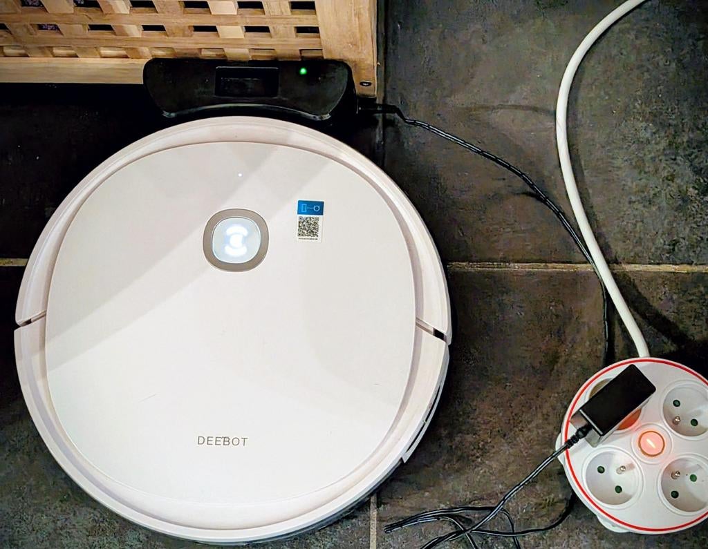 Pack Complet ECOVACS DEEBOT U2 - Aspire & Lave - État Neuf, Enlèvement, Réservoir, Aspirateur