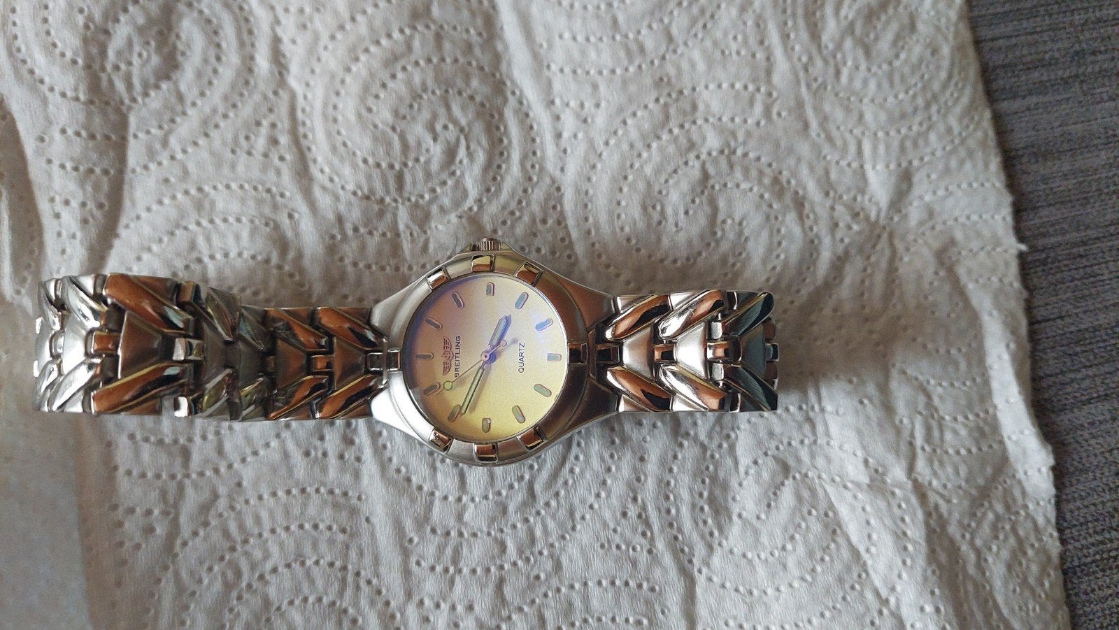 Montre à quartz Breitling pour femme, Enlèvement