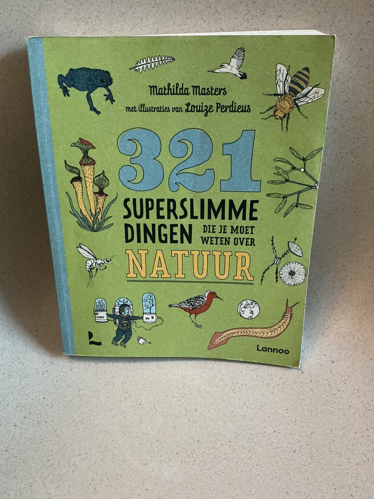 321 superslimme dingen die je moet weten over natuur, Boeken, Ophalen of Verzenden, Gelezen, Mathilda Masters