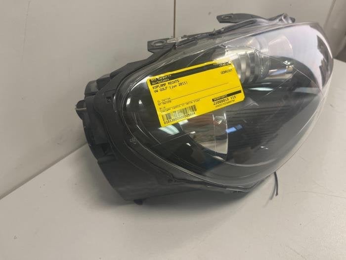 Koplamp rechts van een Volkswagen Golf, Auto-onderdelen, Gebruikt, -, Volkswagen, -