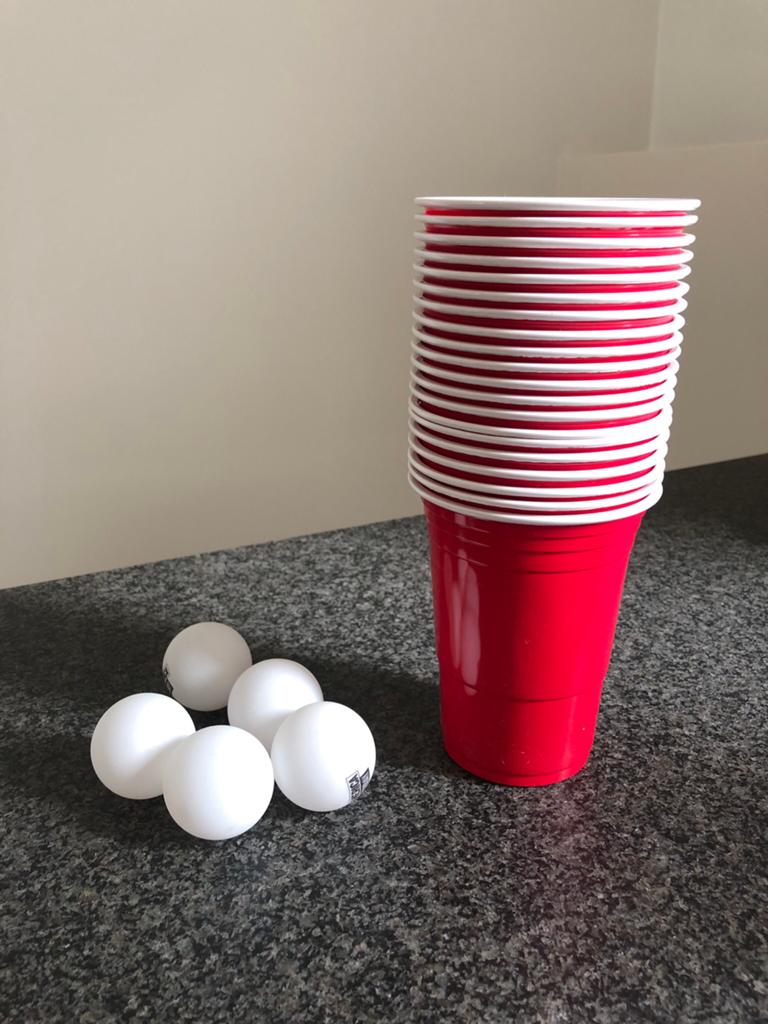 GRATUIT - ensemble complet de beer pong, Enlèvement, Comme neuf, Article de fête
