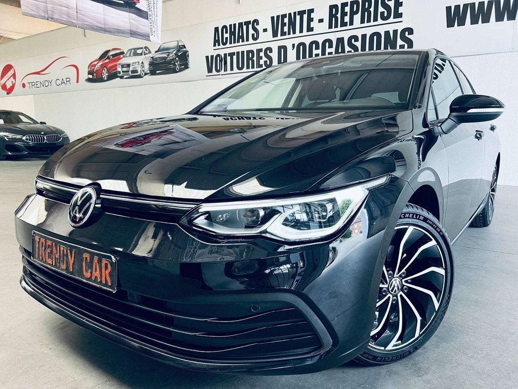 Volkswagen Golf 1.5 eTSI Life DSG+CARPLAY+CAMERA+LED+CARNET+, Auto's, 4 cilinders, Zwart, Bedrijf, Golf