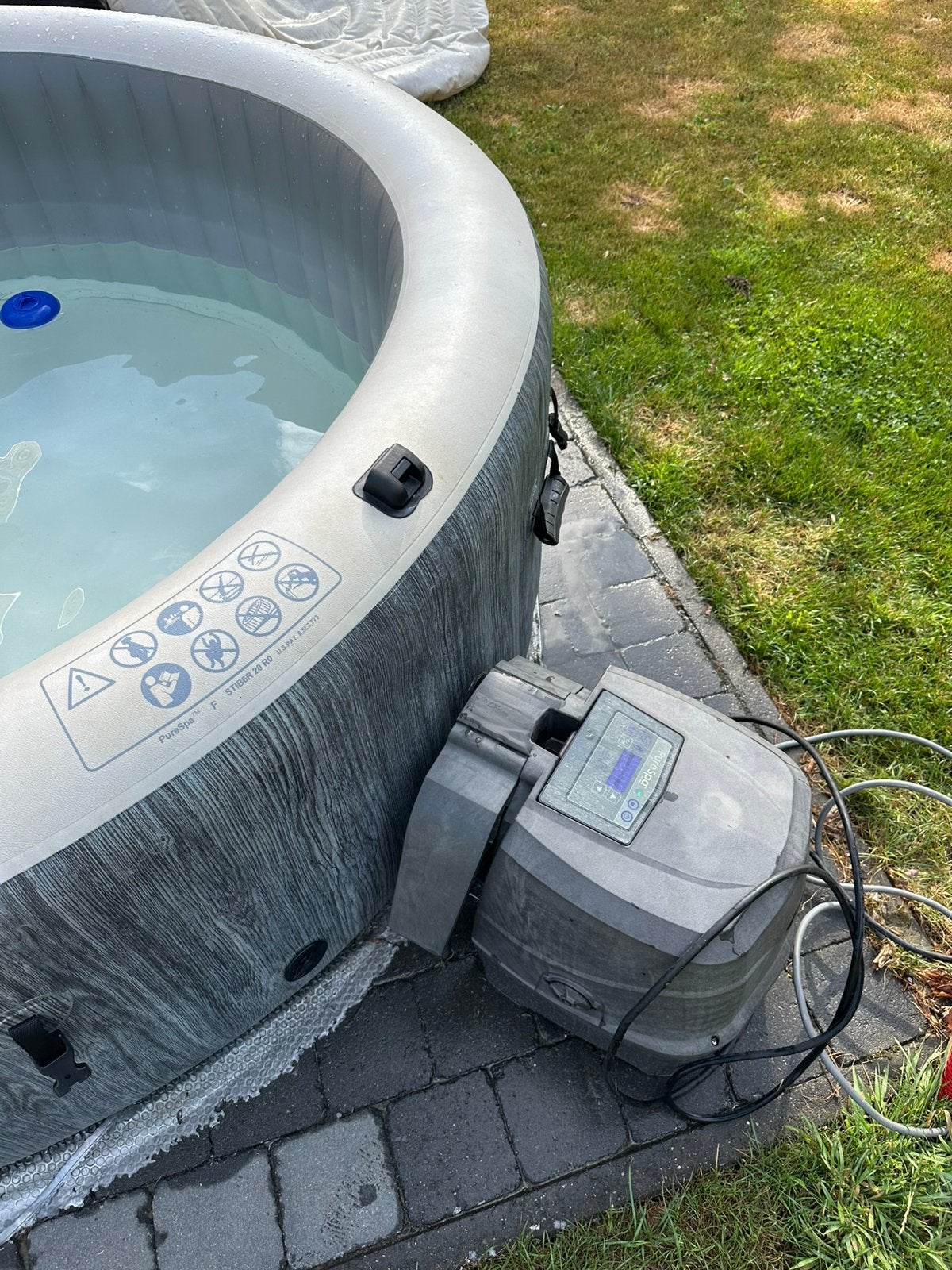 Jacuzzi Intex 6 places à vendre pour pieces detachees, Enlèvement, Comme neuf, Couverture