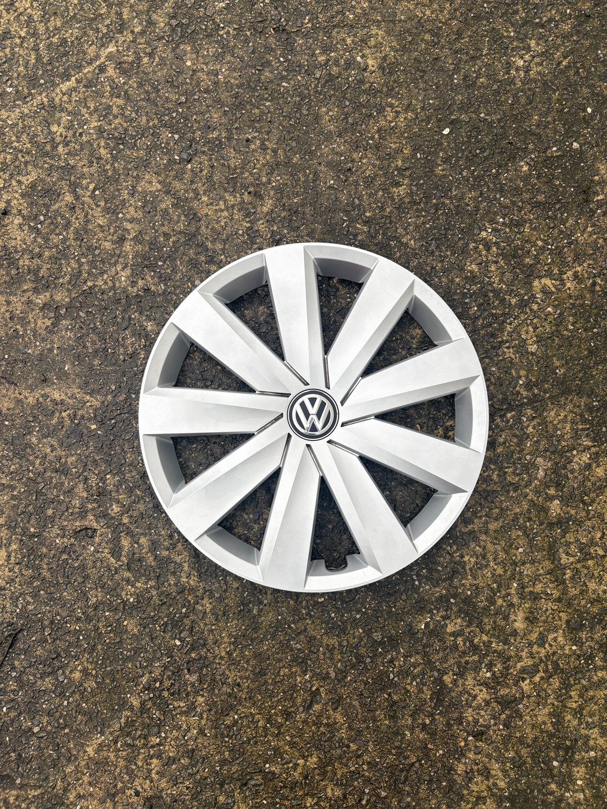 4 Enjoliveurs d'origine VW 16" – Passat / Touran, Enlèvement ou Envoi, Comme neuf