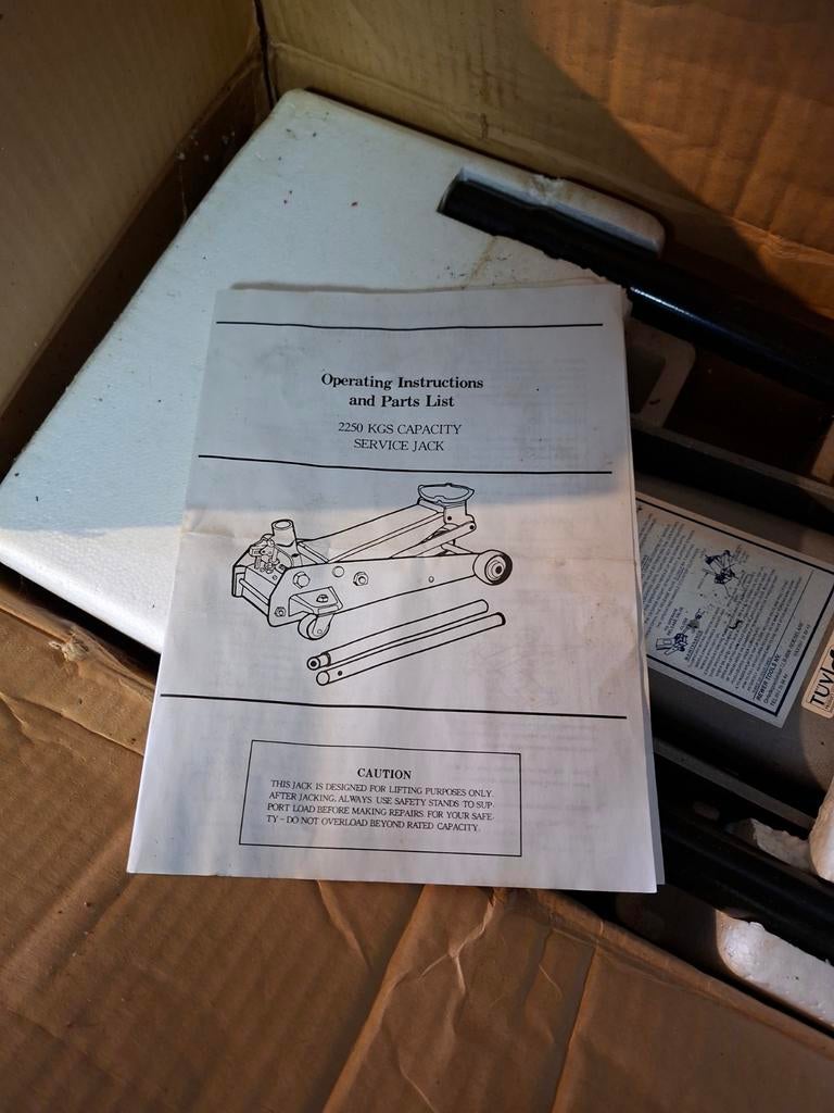 Nieuwe auto krik, Auto diversen, Ophalen