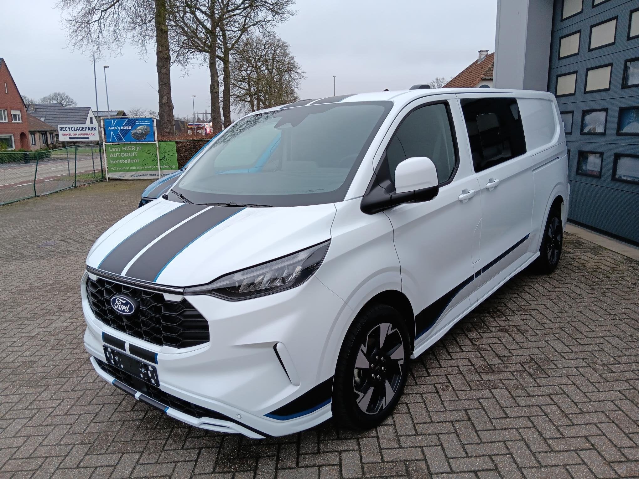 Ford Transit Custom SPORT 5PL L2 NIEUW AUTOMAAT 43800exBTW 1, Auto's, Automaat, 1995 cc, Zwart, 4 cilinders