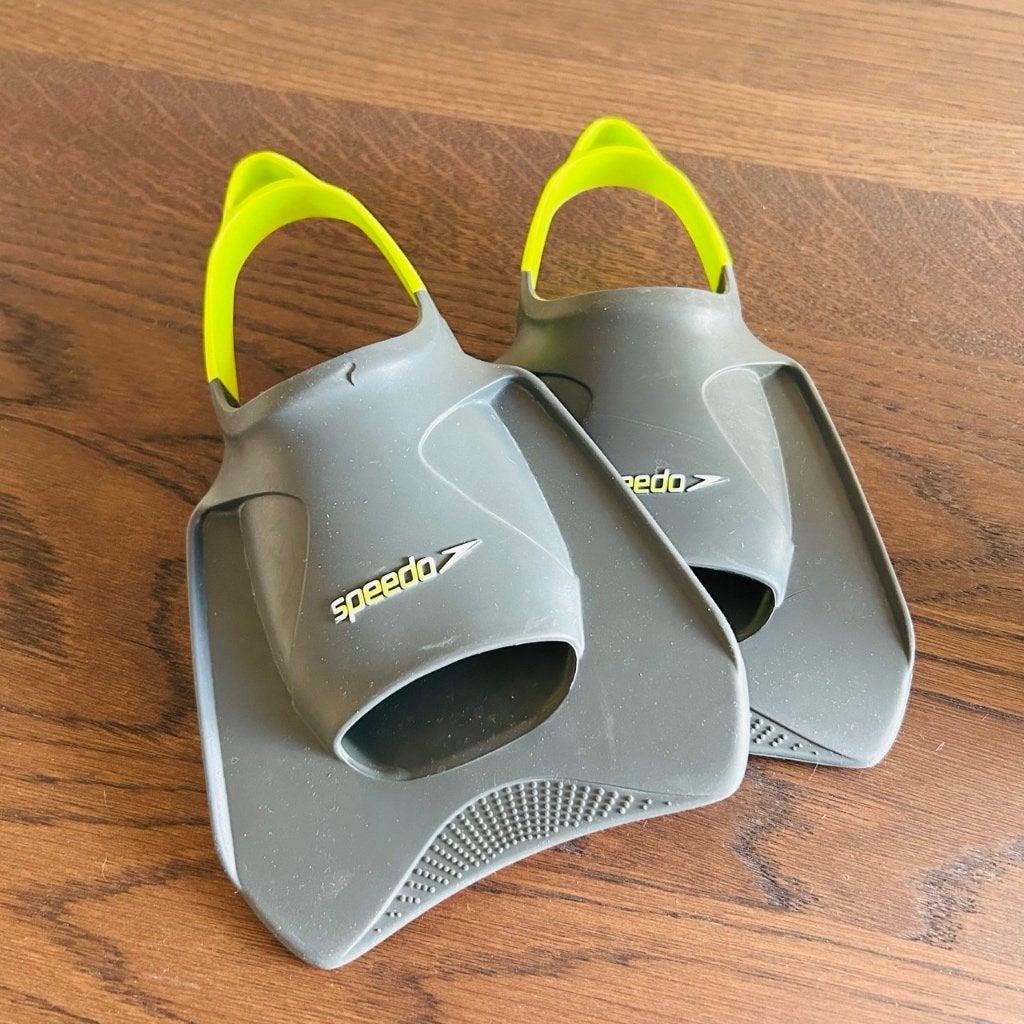 Speedo korte zwemvliezen - zoomers - training fins (34-37), Ophalen of Verzenden, Gebruikt