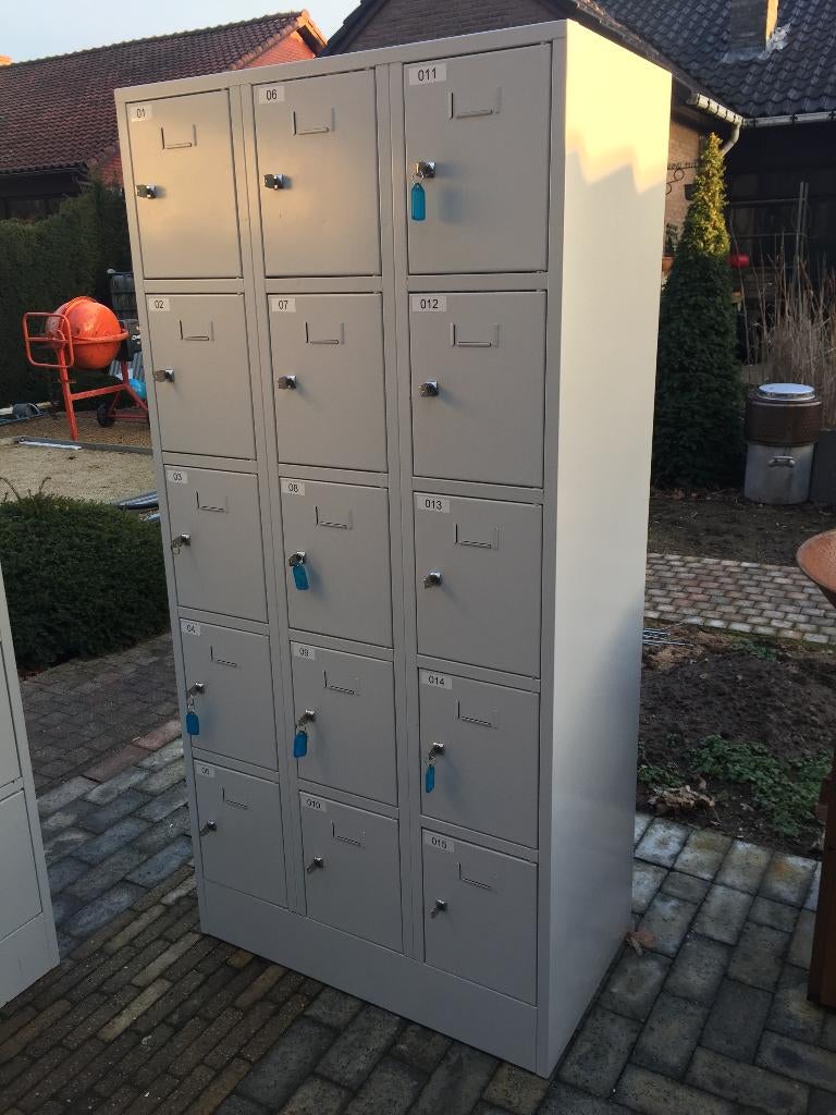 Stevige 15 - deurs locker - lockerkast - vakkenkast, Ophalen, Gebruikt