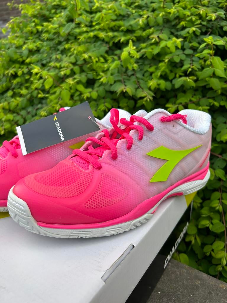 Diadora S.Competition III - Maat 41 - Nieuw, Kleding | Dames, Schoenen, Nieuw, Sportschoenen, Roze, Ophalen of Verzenden