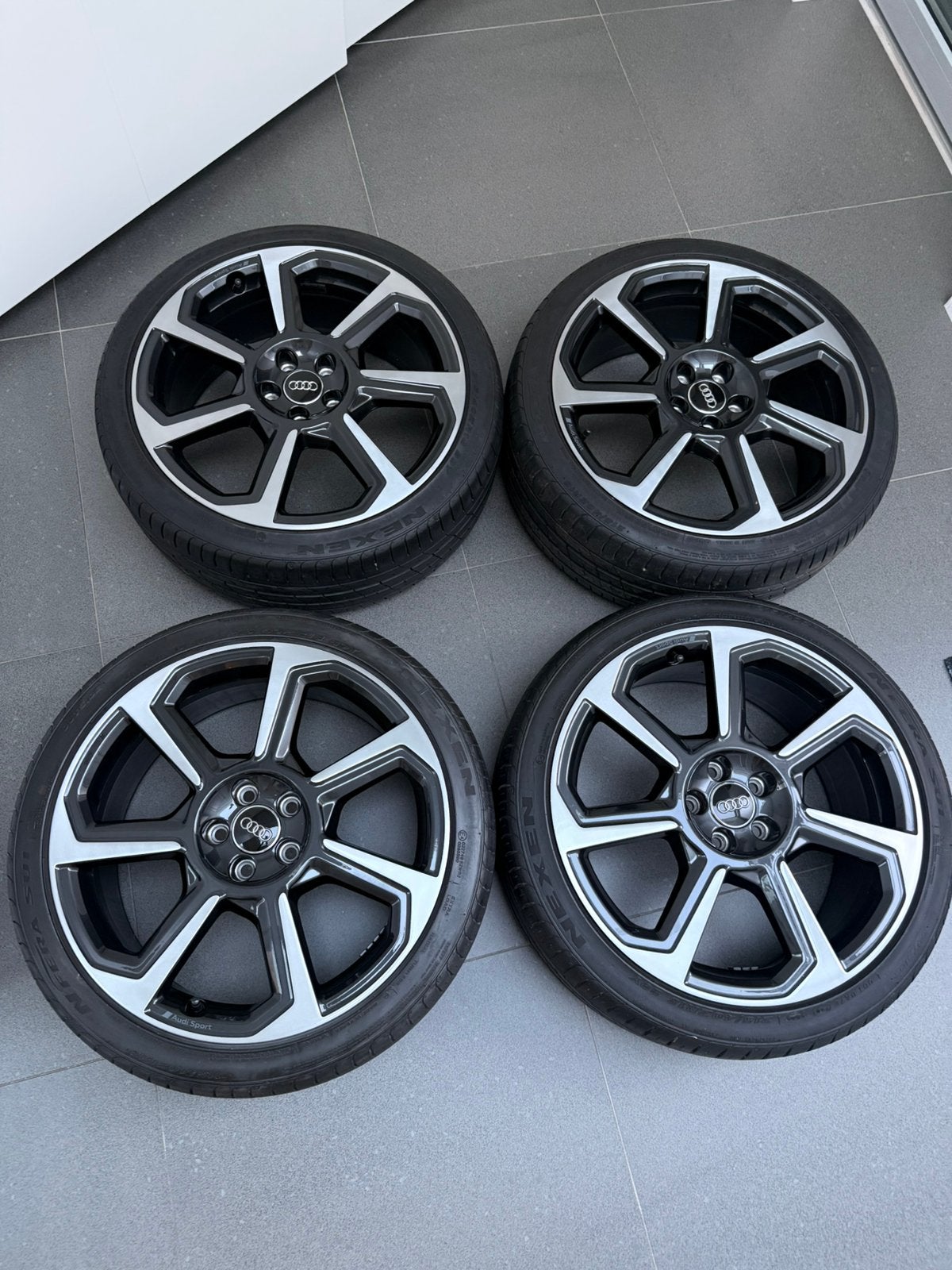 TOP STAAT, AUDI A1 S-LINE 18 inch., Ophalen
