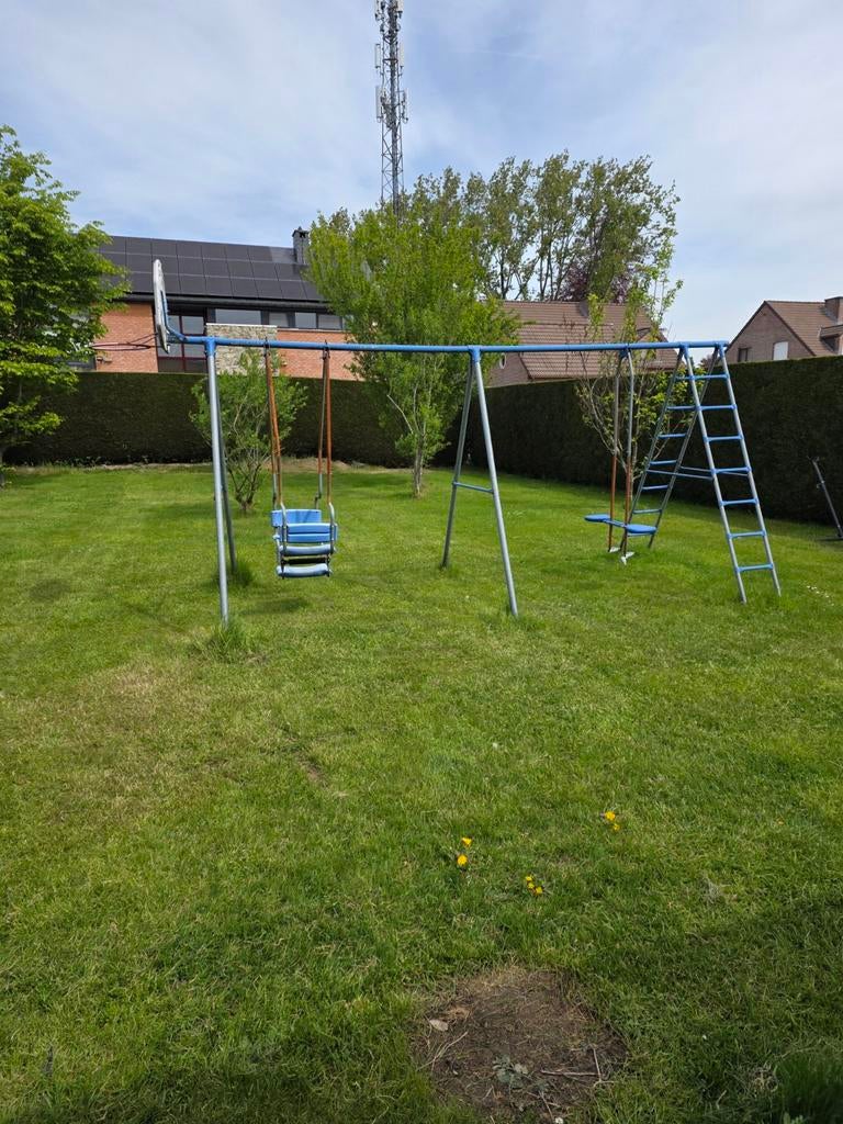 Portique métal balancoire a donner a venir chercher, Enfants & Bébés, Enlèvement
