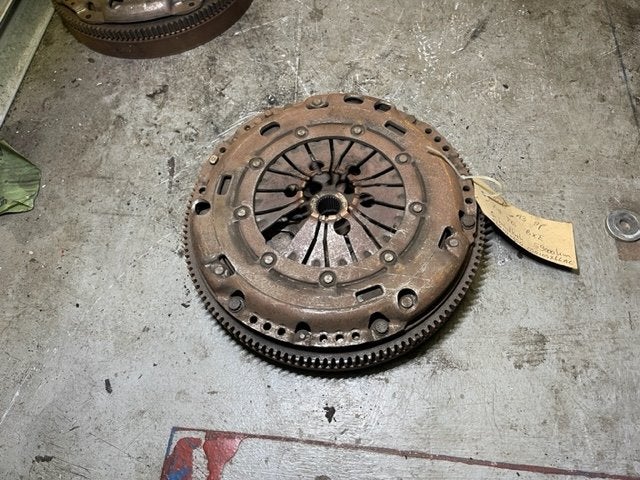 VLIEGWIEL DUBBELE MASSA Audi A3 (8P1) (03G105266AL), Info@audi.de, Audi, Audi AG, Gebruikt