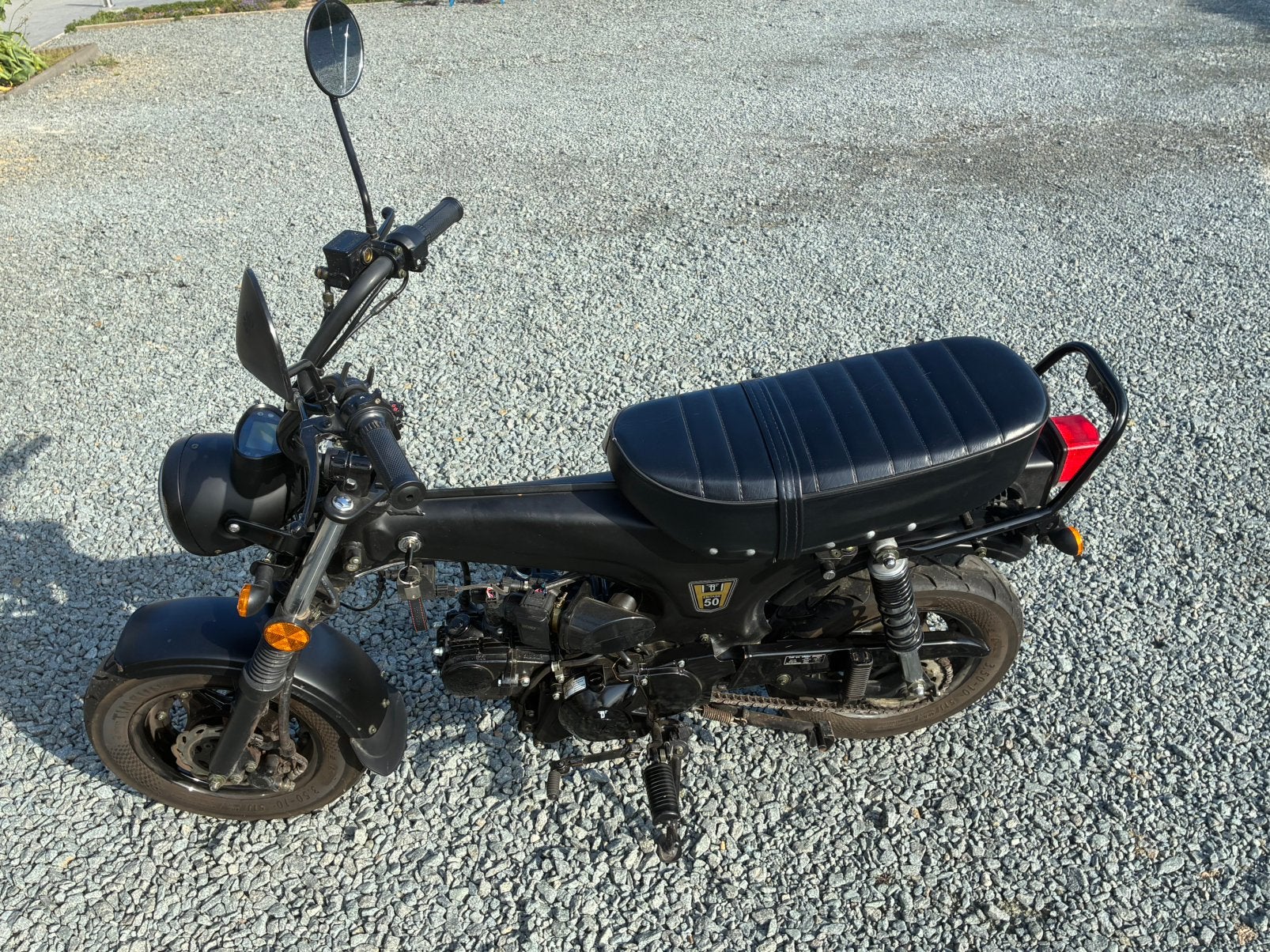 Bluroc 50cc brommer inclusief helm, Ophalen, Zo goed als nieuw, 50 cc