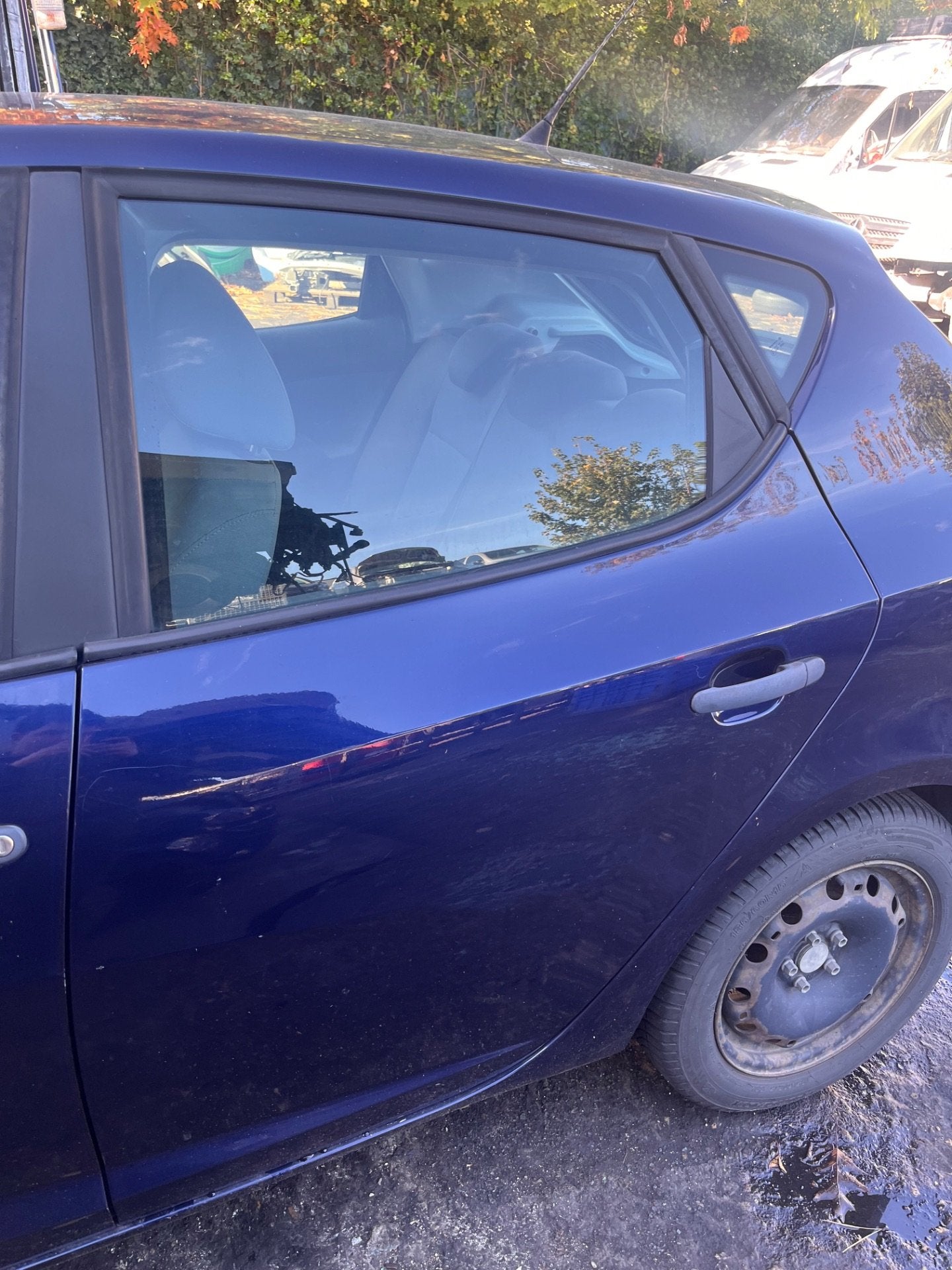 Si ge de porte arri re gauche Ibiza 6J, Arrière, Autovia A-2, Km 585 585
08760  Martorell, ES, SEAT S.A., Utilisé