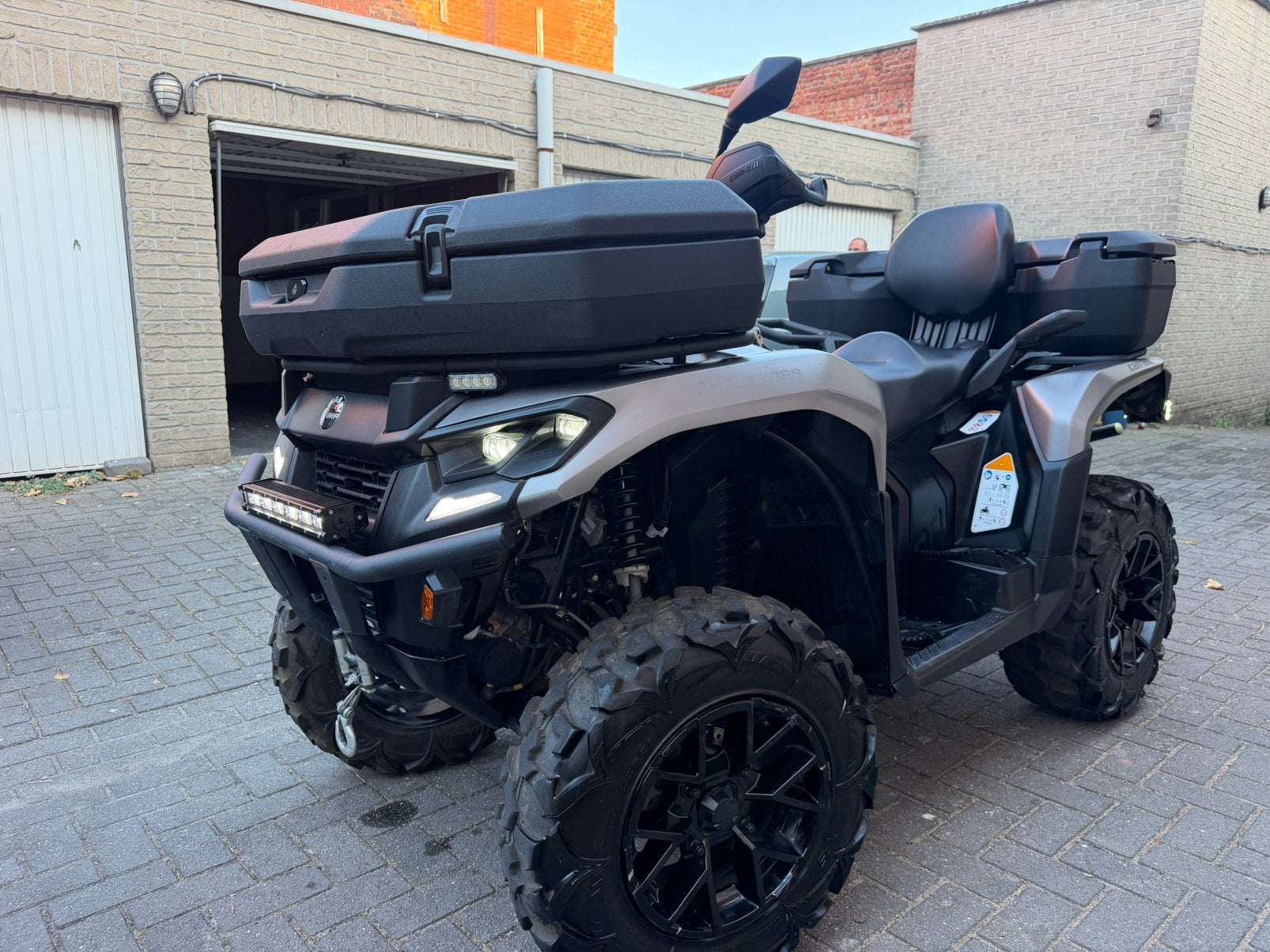 Can am quad  4x4 MAX DPS de 700 cm³, Plus de 35 kW