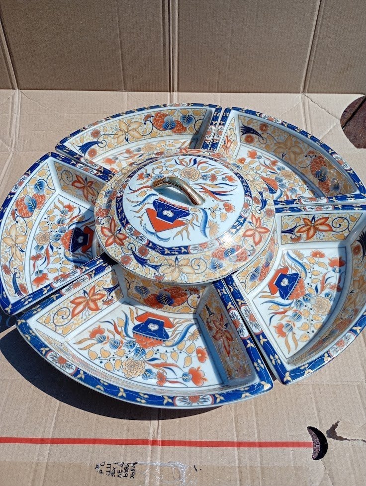 Ensemble de collations de la collection H.B.N. (modèle 239), Enlèvement ou Envoi
