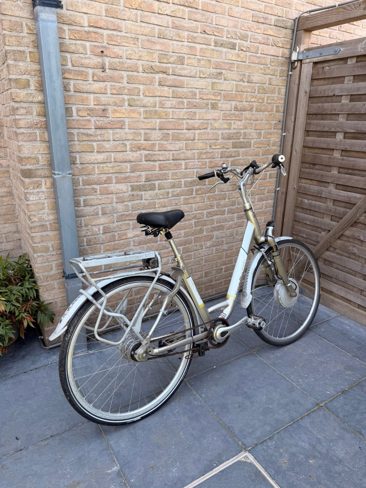 Vrouwen fiets, Ophalen, Zo goed als nieuw