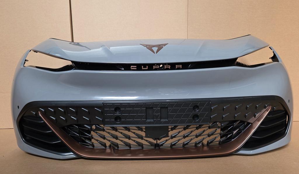Voorbumper CUPRA BORN Elektrisch A7C BUMPER PDC Camera Orgin, Gebruikt, -, Ophalen of Verzenden, Bumper
