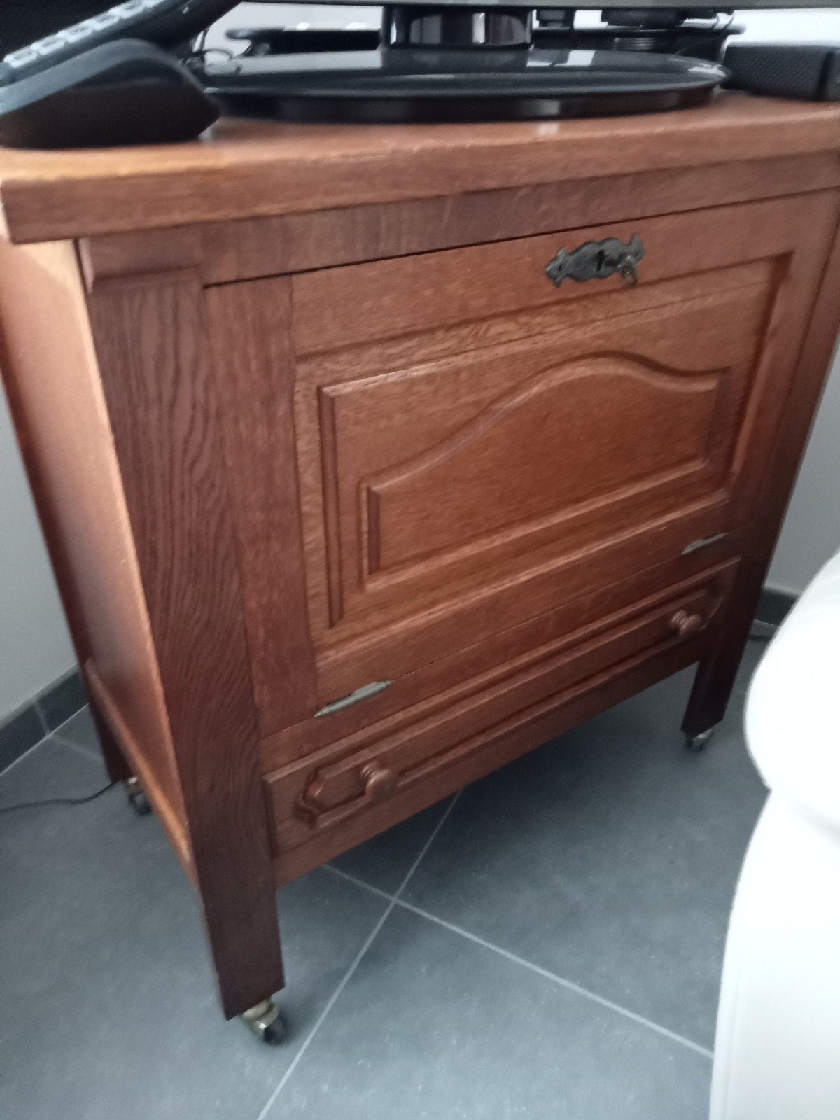 Meuble,TV/Bar,en chêne, Maison & Meubles, Armoires | Commodes, Enlèvement