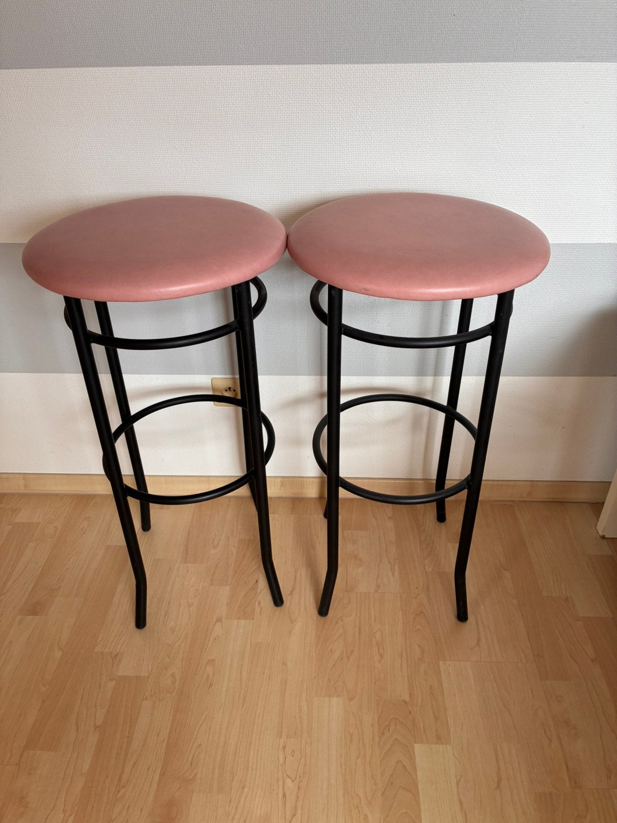 2 barkrukken, 2 tabourets, Enlèvement, Utilisé, Cuir