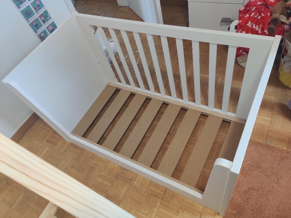 Ledikant The Wood Factory (Peuterbed / Babybed), Ophalen, Gebruikt, Lattenbodem, Minder dan 140 cm