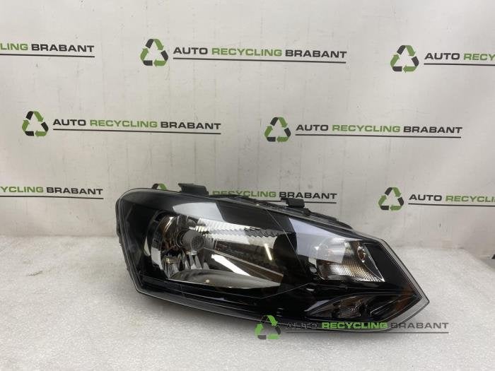 Phare droit d'un Volkswagen Polo, Autos : Pièces & Accessoires, -, 3 mois de garantie, Utilisé, -
