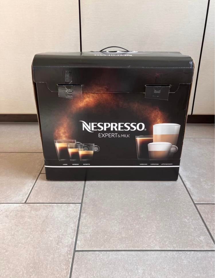 Nieuw!! Koffiemachine nespresso expert & milk, Ophalen, Koffiepads en cups, 1 kopje, Afneembaar waterreservoir