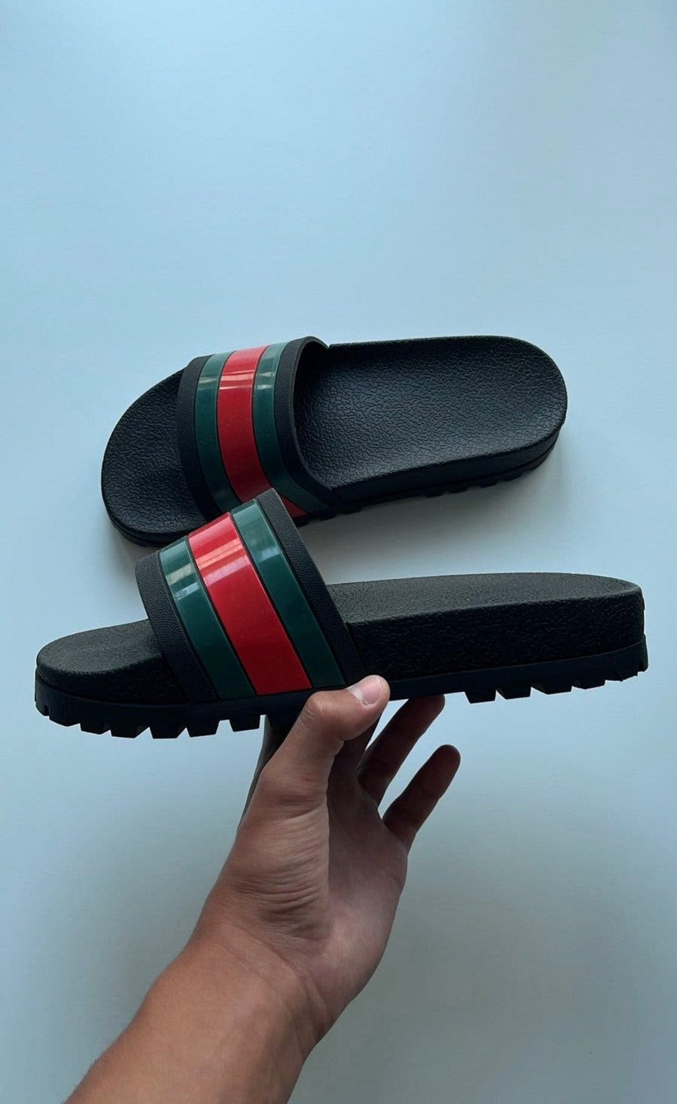 Sandales Gucci, Vêtements | Hommes, Enlèvement, Comme neuf, Chaussons