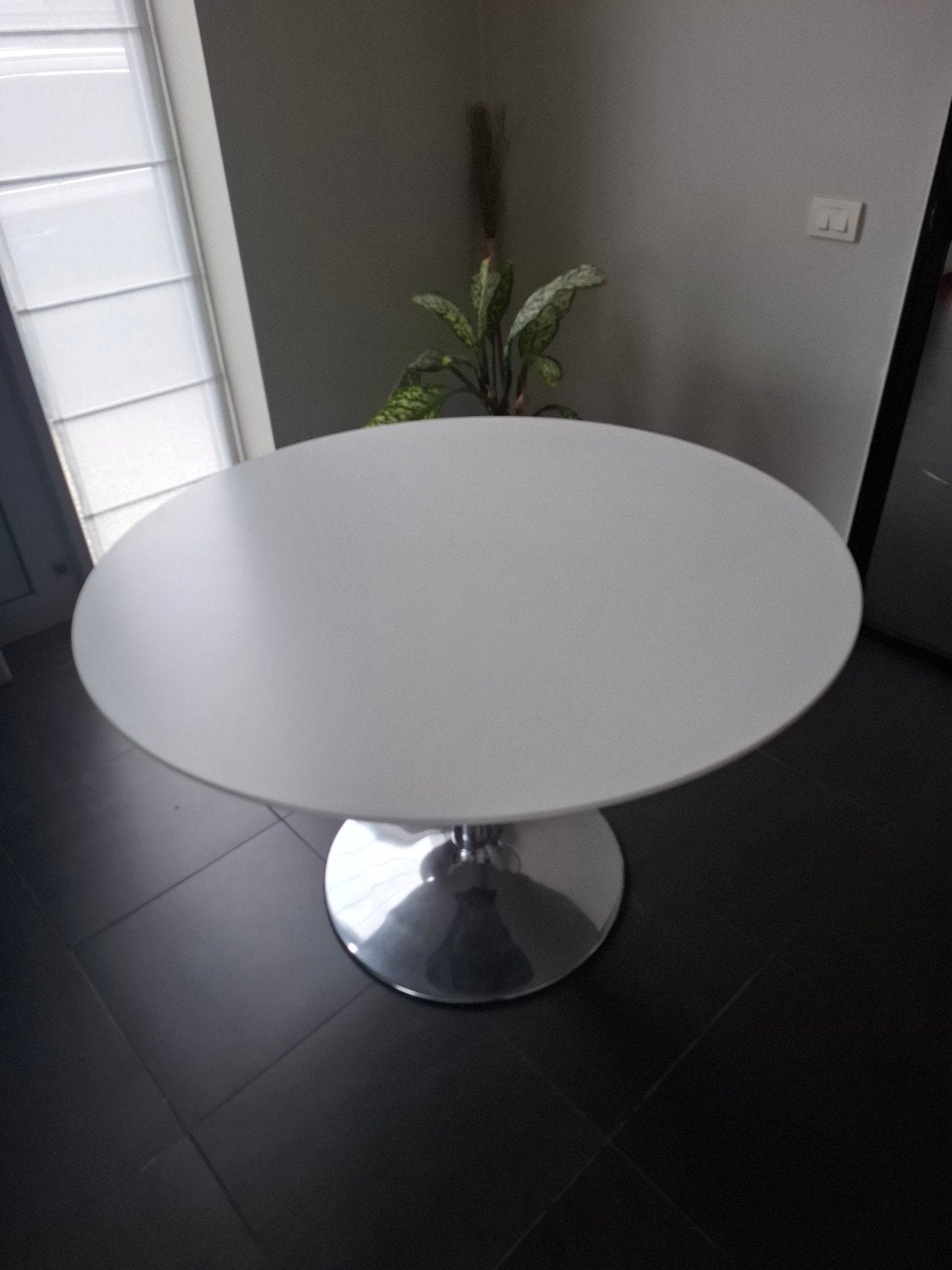 Ronde tafel, 110 cm, Huis en Inrichting, Tafels | Bijzettafels, Ophalen, Zo goed als nieuw, Rond