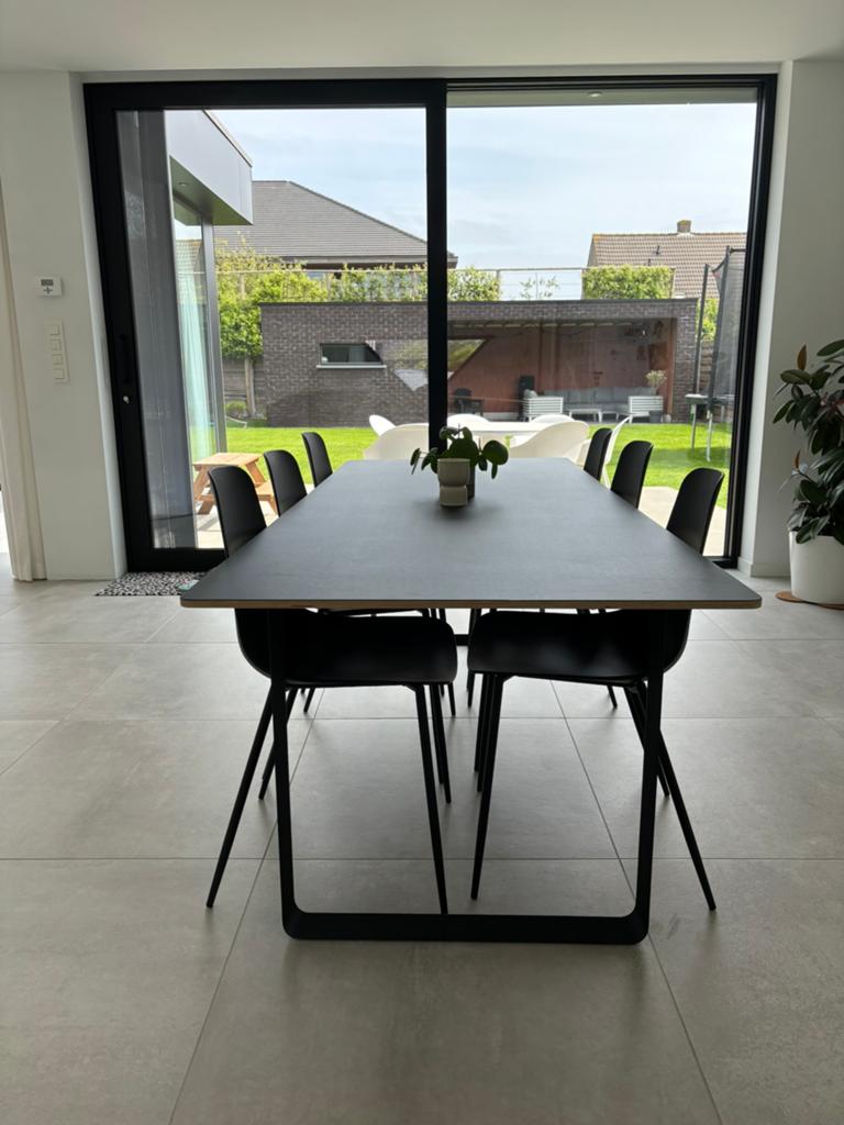 Eetkamertafel Muuto, Ophalen, Zo goed als nieuw