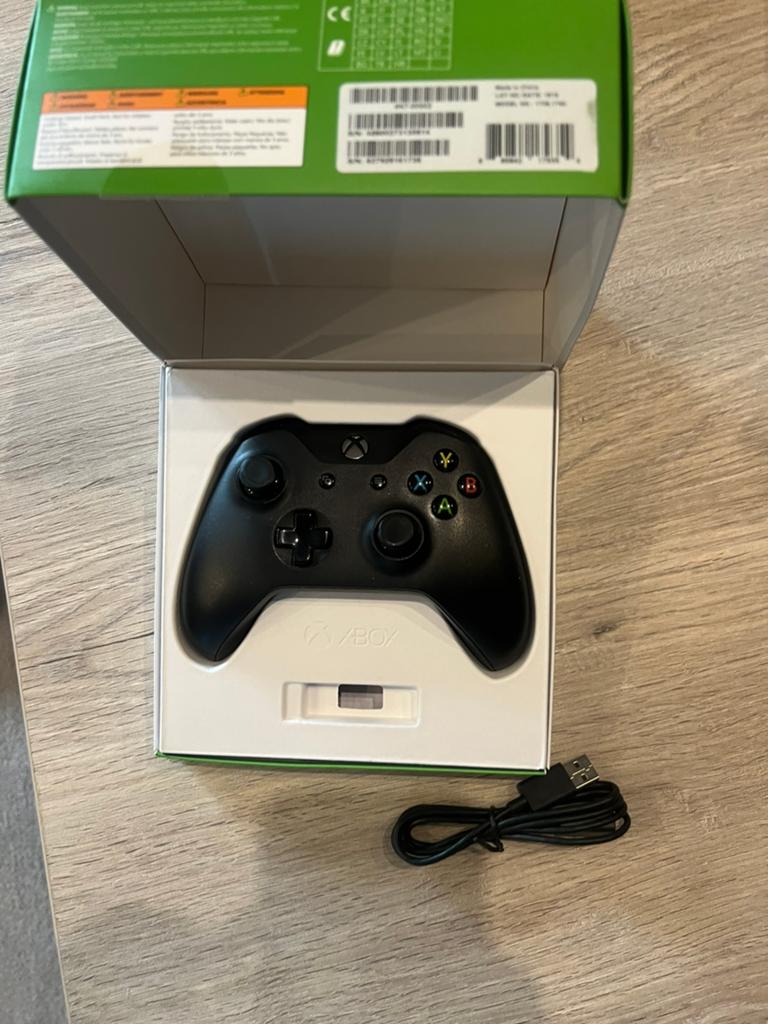 Manette Xbox One avec Boîte d'origine – Petit prix : 15 €, Enlèvement ou Envoi, Comme neuf, Contrôleur, Xbox Series S
