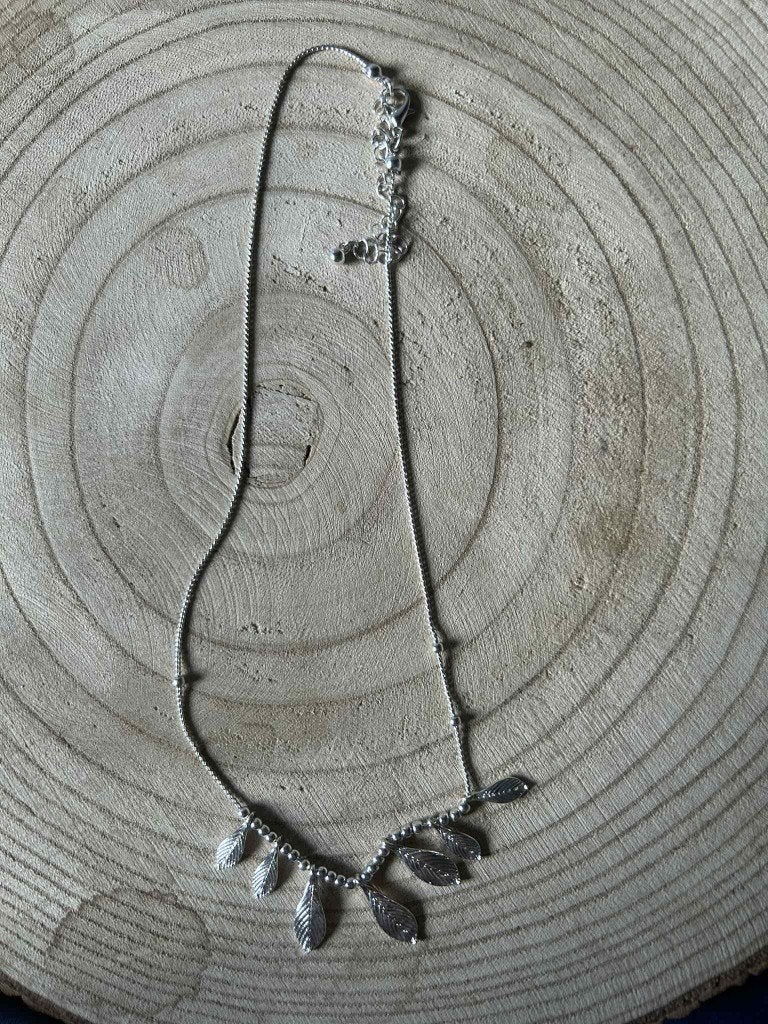 Collier argenté avec plumes, Handtassen en Accessoires, Kettingen, Ophalen, Zo goed als nieuw, Zilver, Zilver