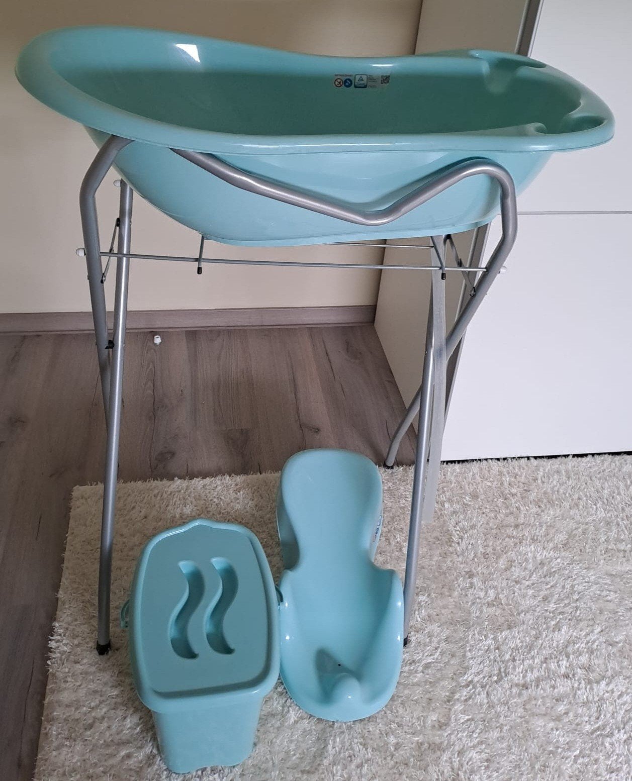 Babybadje, verhoogje, luieremmer Mamaloes, Enlèvement