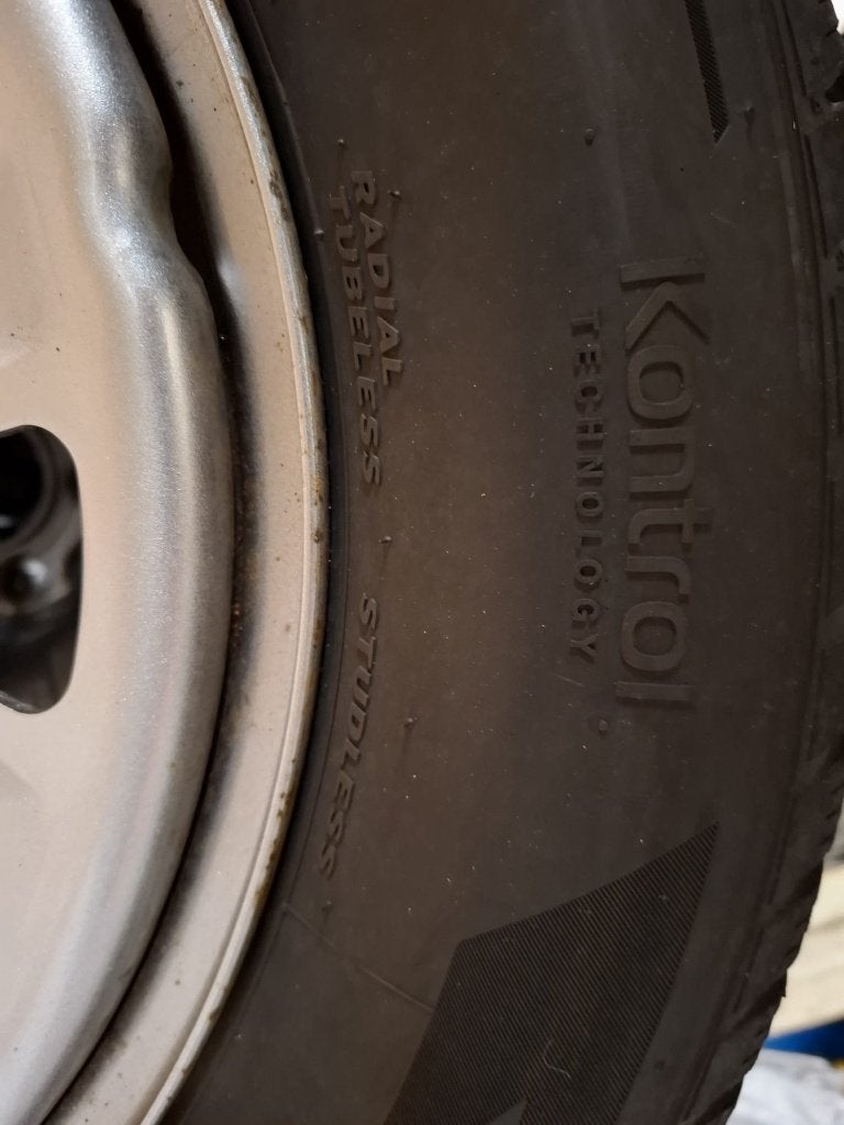 Winterbanden Hankook 225/60 R17 99H, Autos : Pièces & Accessoires, Pneus et Jantes, Pneus hiver, Véhicule de tourisme, 17 pouces