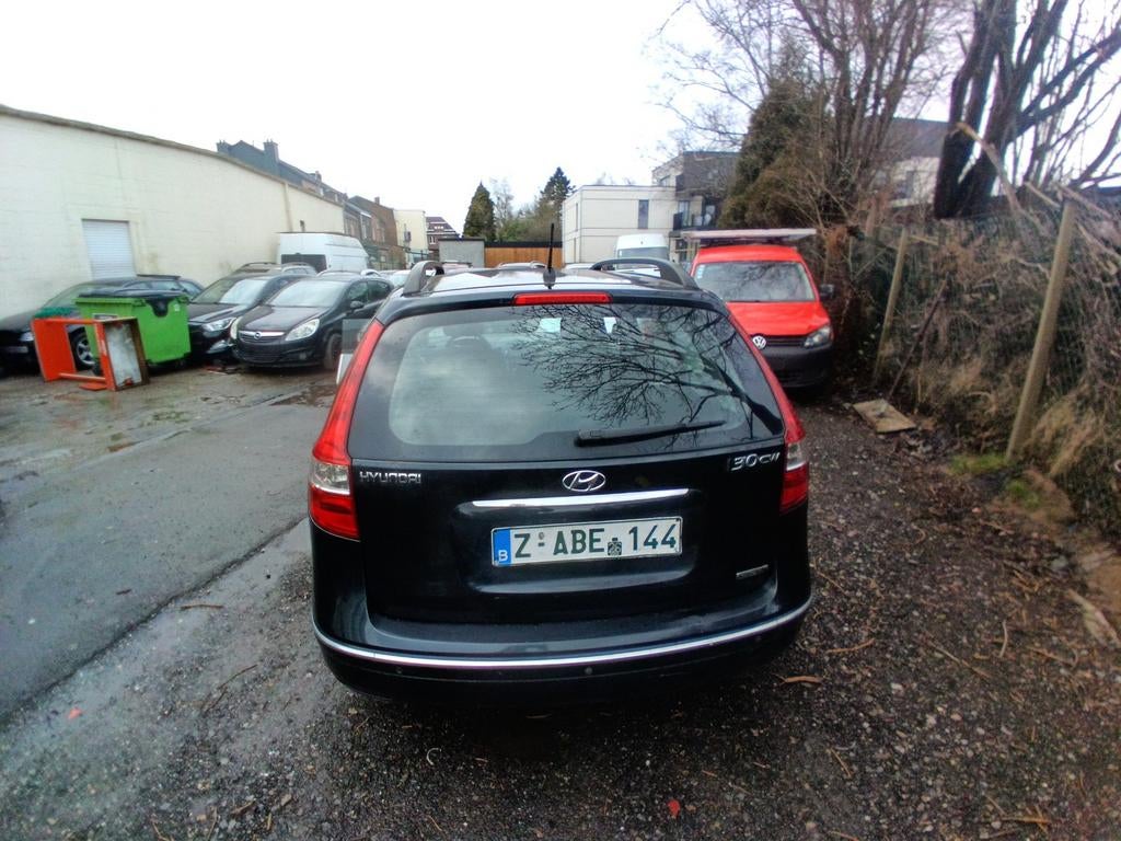 Hyundai i30 2009 1600 CRDI voor exportinfo 048894255, Auto's, 139 g/km, 4 cilinders, 1600 cc, Zwart